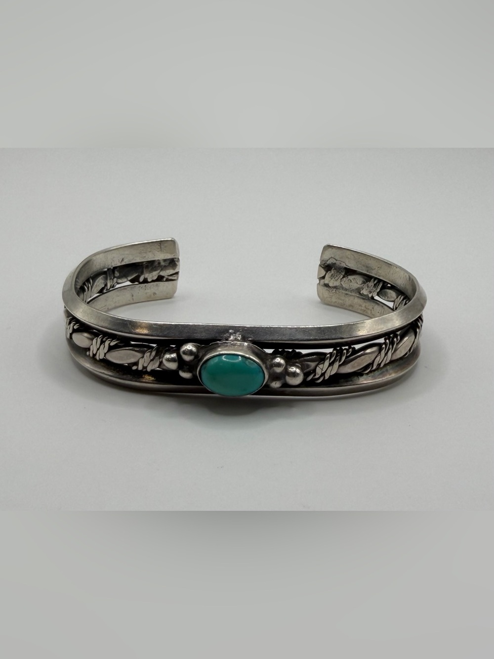 Vintage Native American Sterling Silver 925 Turquoise Cuff Bracelet